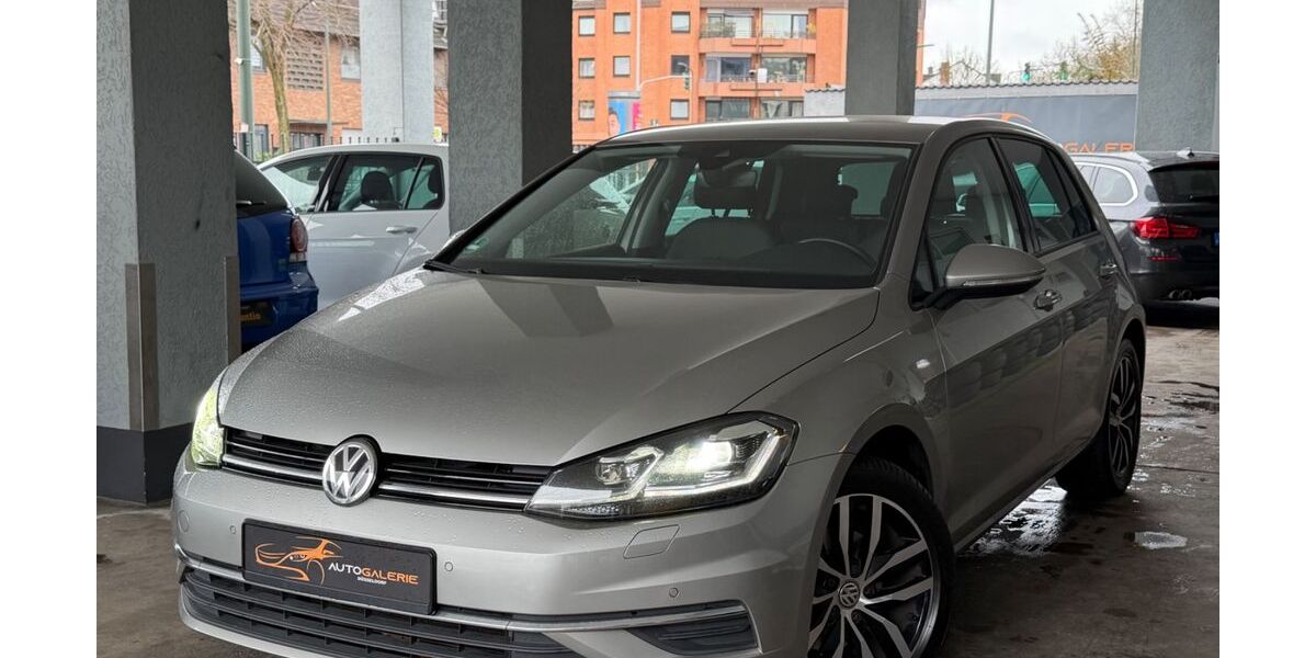 VW Golf 136.000 km 15.990 &euro; Düsseldorf 40229