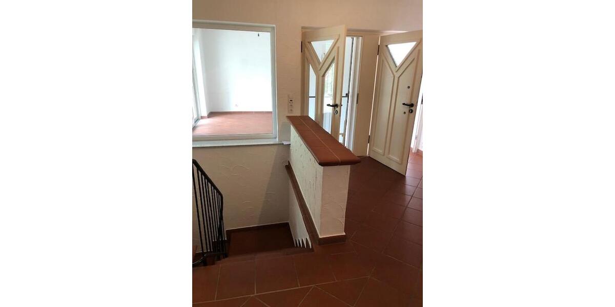 Einfamilienhaus Witten - 8 Zimmer, 250 m&sup2;, 2.000&euro; | Angebot:25392381