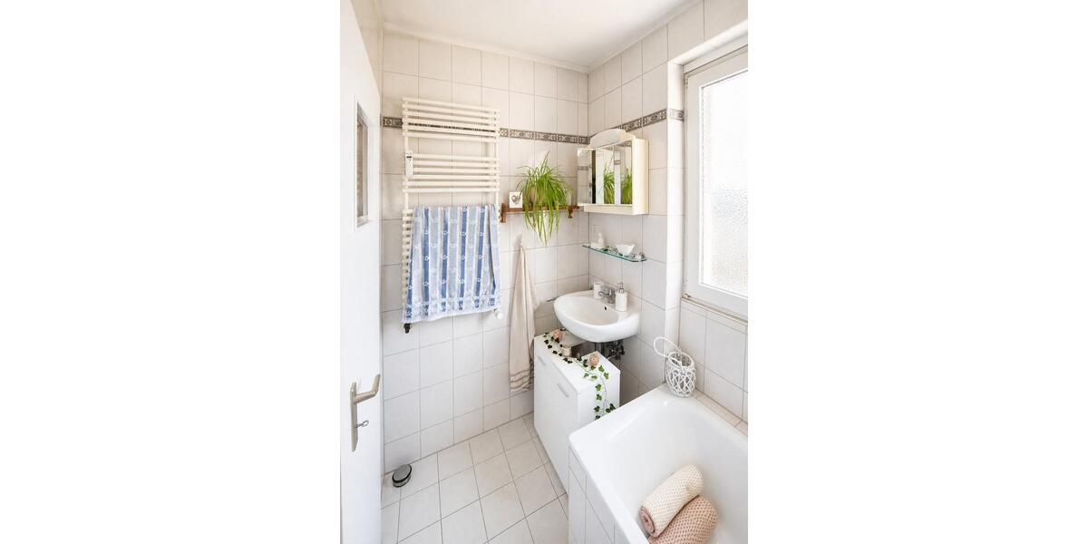 Dachgeschoßwohnung Düsseldorf Stadtbezirk 3 - 2 Zimmer, 58 m&sup2;, 219.000&euro; | Angebot:27231079