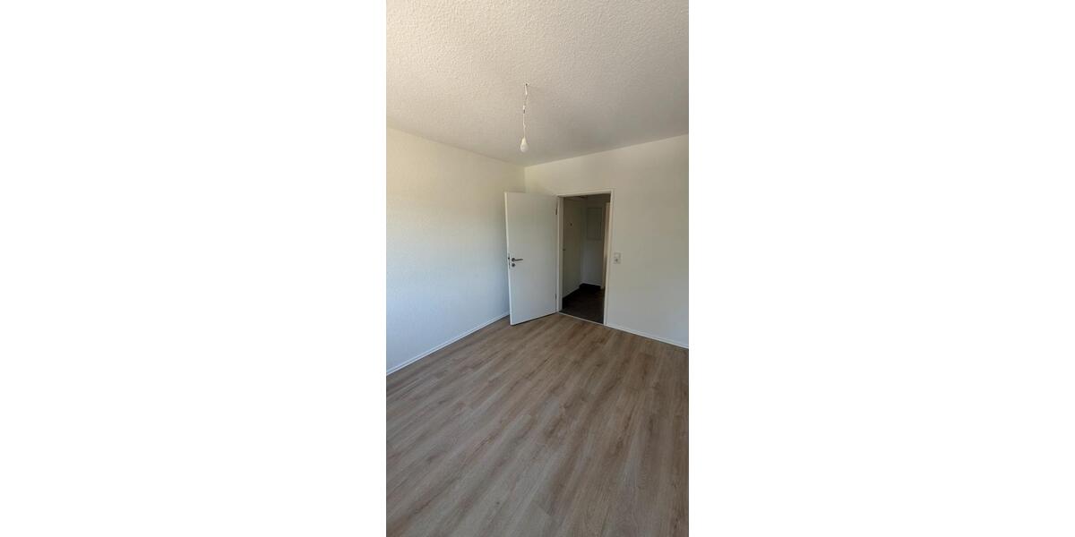 Etagenwohnung Velbert Velbert-Mitte - 3 Zimmer, 69 m&sup2;, 800&euro; | Angebot:27585756