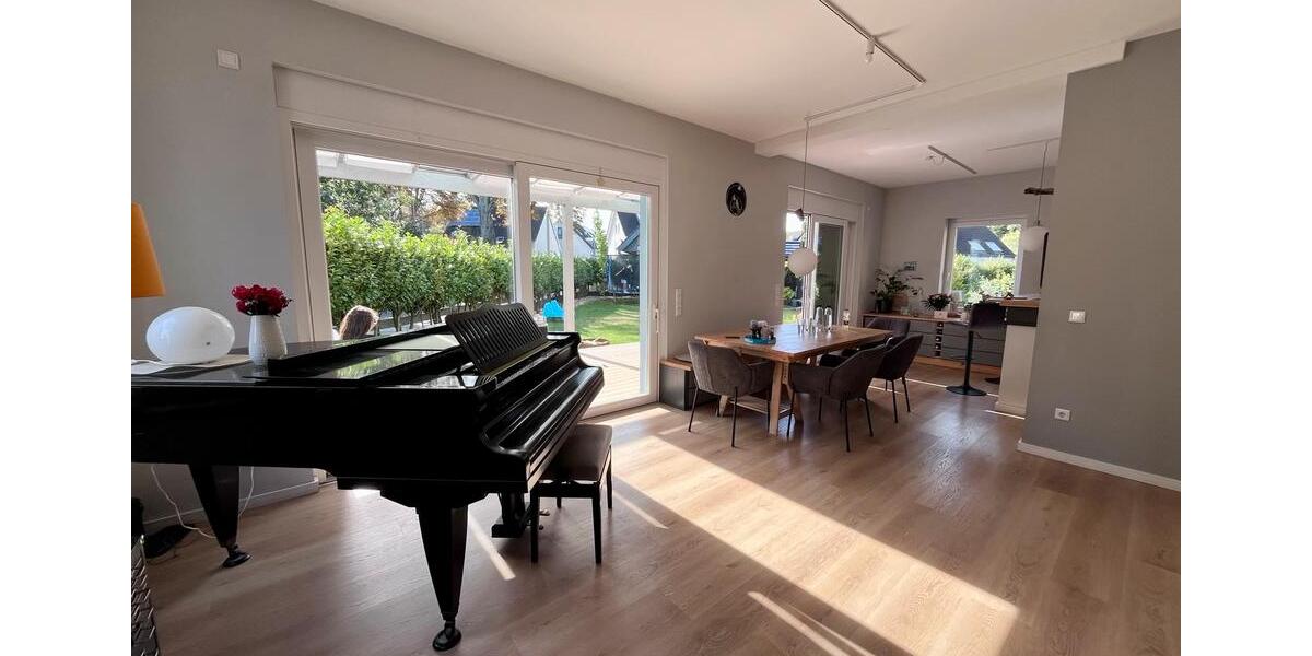 Einfamilienhaus Solingen Aufderhöhe - 8 Zimmer, 185 m&sup2;, 749.000&euro; | Angebot:27534080