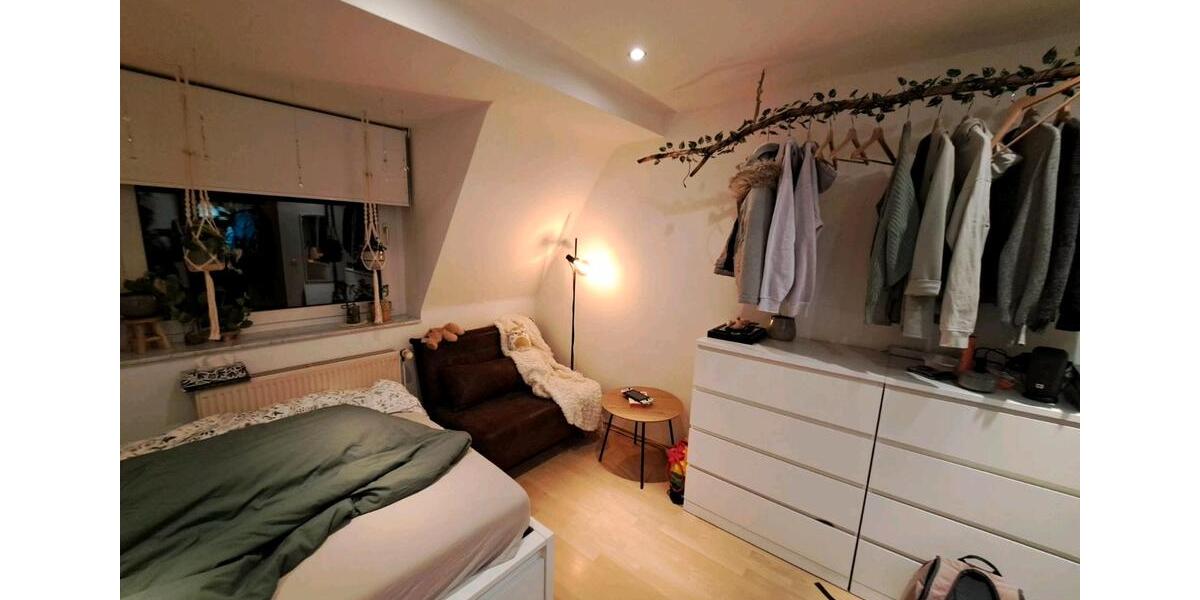 Maisonettenwohnung Essen Stadtbezirk III - 4 Zimmer, 12 m&sup2;, 500&euro; | Angebot:25052510