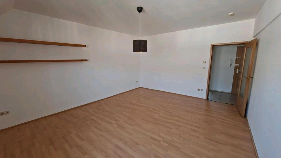 Etagenwohnung Düsseldorf Flingern Süd - 1 Zimmer, 45 m&sup2;, 500&euro; | Angebot:27586714