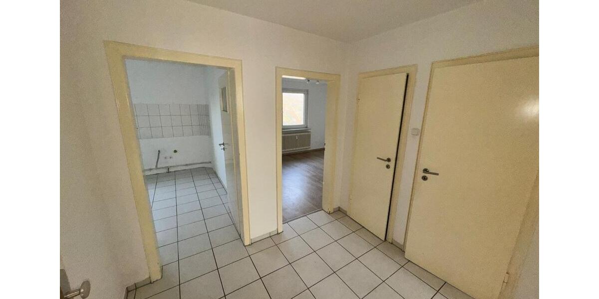 Dachgeschoßwohnung Duisburg Duisburg-Mitte - 4 Zimmer, 86 m&sup2;, 645&euro; | Angebot:25972396