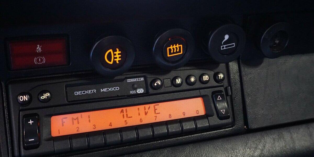 Porsche 911 G-Modell Targa SC Radio deutsch Fzg. 168.560 km 68.800 &euro; Wuppertal 42327