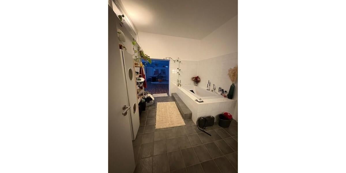 Etagenwohnung Düsseldorf Stadtbezirk 3 - 3 Zimmer, 216 m&sup2;, 1.935&euro; | Angebot:23806366