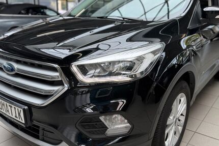 Ford Kuga 127.000 km 14.890 &euro; Bottrop 46236
