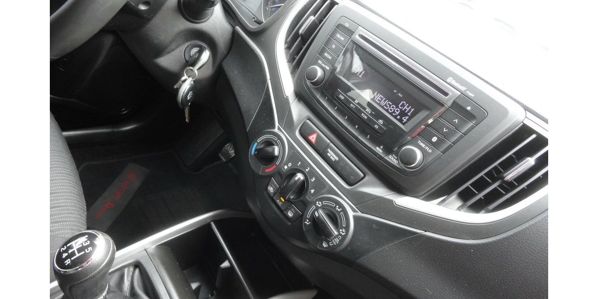 Suzuki Baleno Club Klima Alu15 Allwetter SHZ 1.Hd 18Tkm 18.500 km 9.797 &euro; Neuss 41462