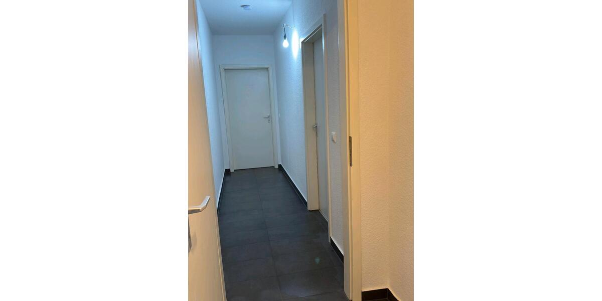 Erdgeschoßwohnung Bochum Günnigfeld - 3 Zimmer, 92 m&sup2;, 1.200&euro; | Angebot:24103171
