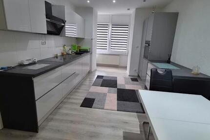 Wohnung Duisburg Duisburg-Mitte - 2 Zimmer, 60 m&sup2;, 1.500&euro; | Angebot:27541998