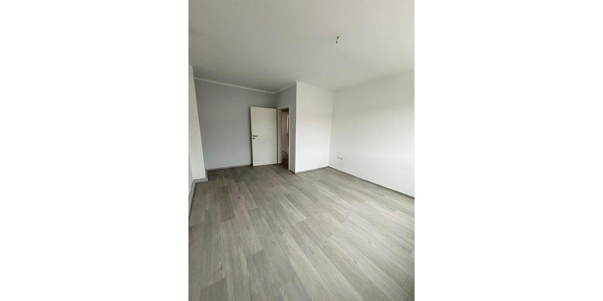 Etagenwohnung Hagen - 2 Zimmer, 63 m&sup2;, 590&euro; | Angebot:25933957