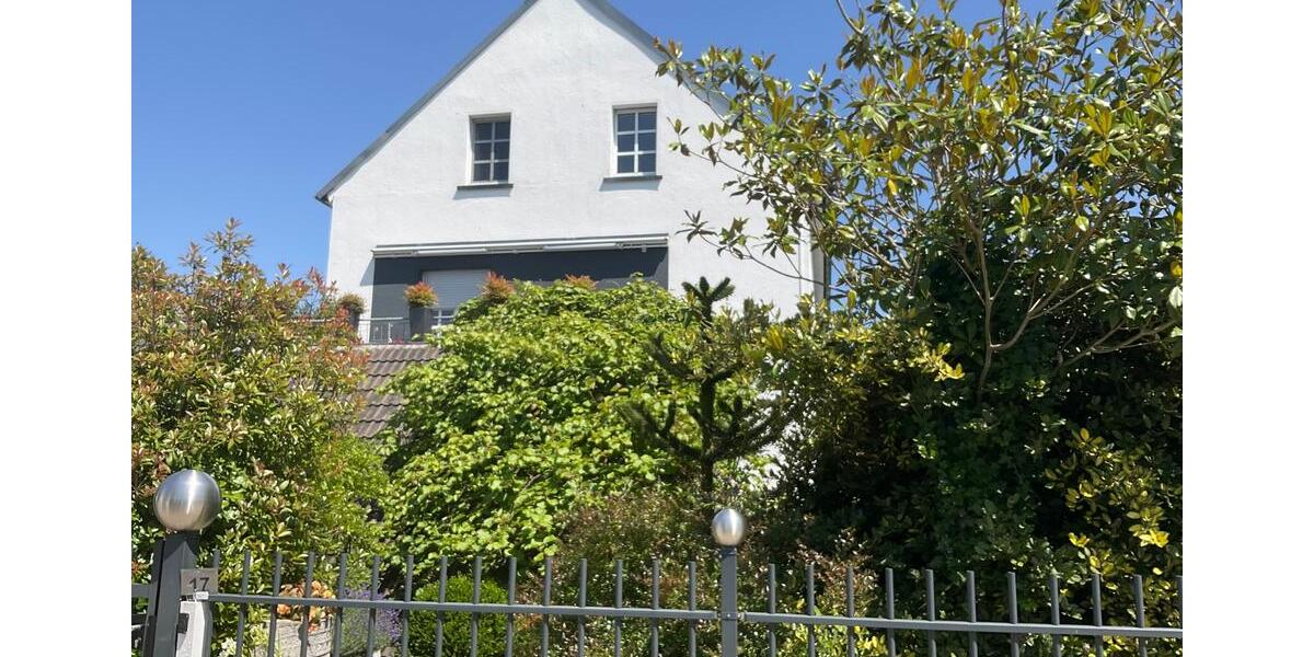 Dachgeschoßwohnung Bochum Bochum-Südwest - 3.5 Zimmer, 80 m&sup2;, 660&euro; | Angebot:25083103