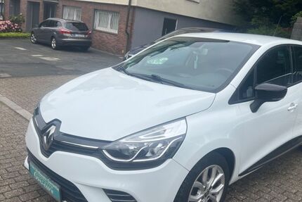 Renault Clio 88.000 km 7.999 &euro; Essen 45147
