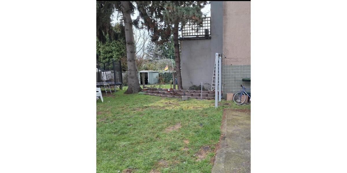 Erdgeschoßwohnung Duisburg Ruhrort - 3 Zimmer, 84 m&sup2;, 650&euro; | Angebot:27582526