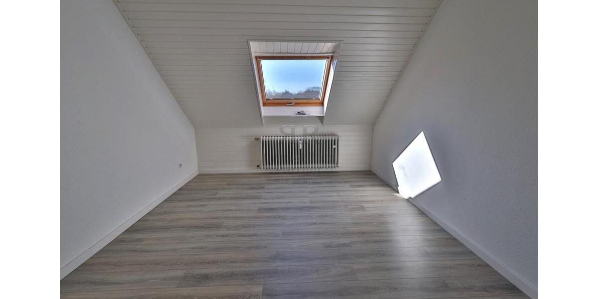 Dachgeschoßwohnung Oberhausen Alt-Oberhausen - 2 Zimmer, 56 m&sup2;, 460&euro; | Angebot:25850540