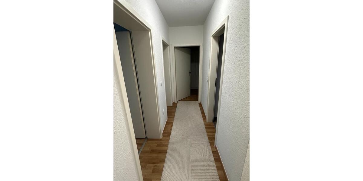 Etagenwohnung Duisburg Rheinhausen - 3 Zimmer, 69 m&sup2;, 900&euro; | Angebot:27568914