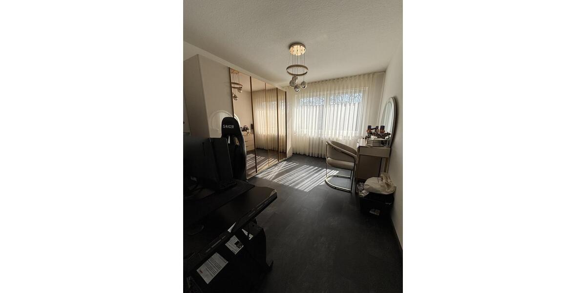 Etagenwohnung Duisburg Walsum - 3.5 Zimmer, 75 m&sup2;, 408&euro; | Angebot:25956767