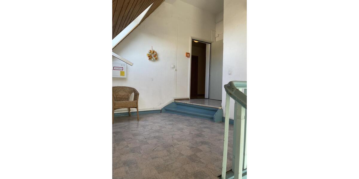 Dachgeschoßwohnung Herne - 9 Zimmer, 180 m&sup2;, 1.530&euro; | Angebot:26126992