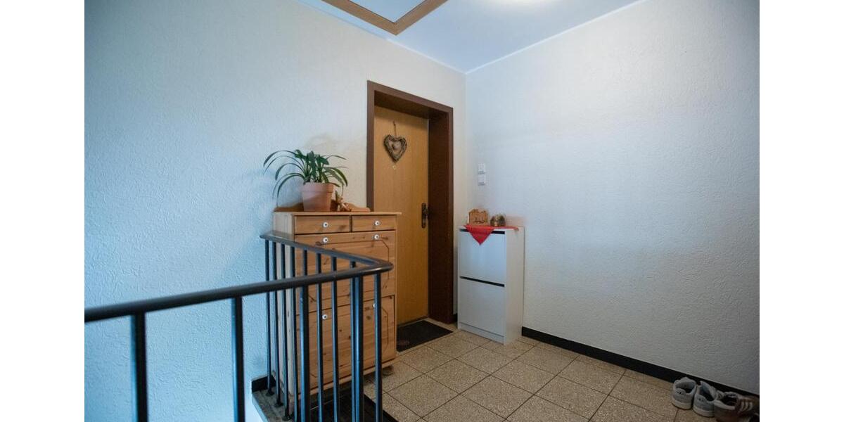 Dachgeschoßwohnung Solingen Ohligs - 3 Zimmer, 50 m&sup2;, 145.000&euro; | Angebot:26875521
