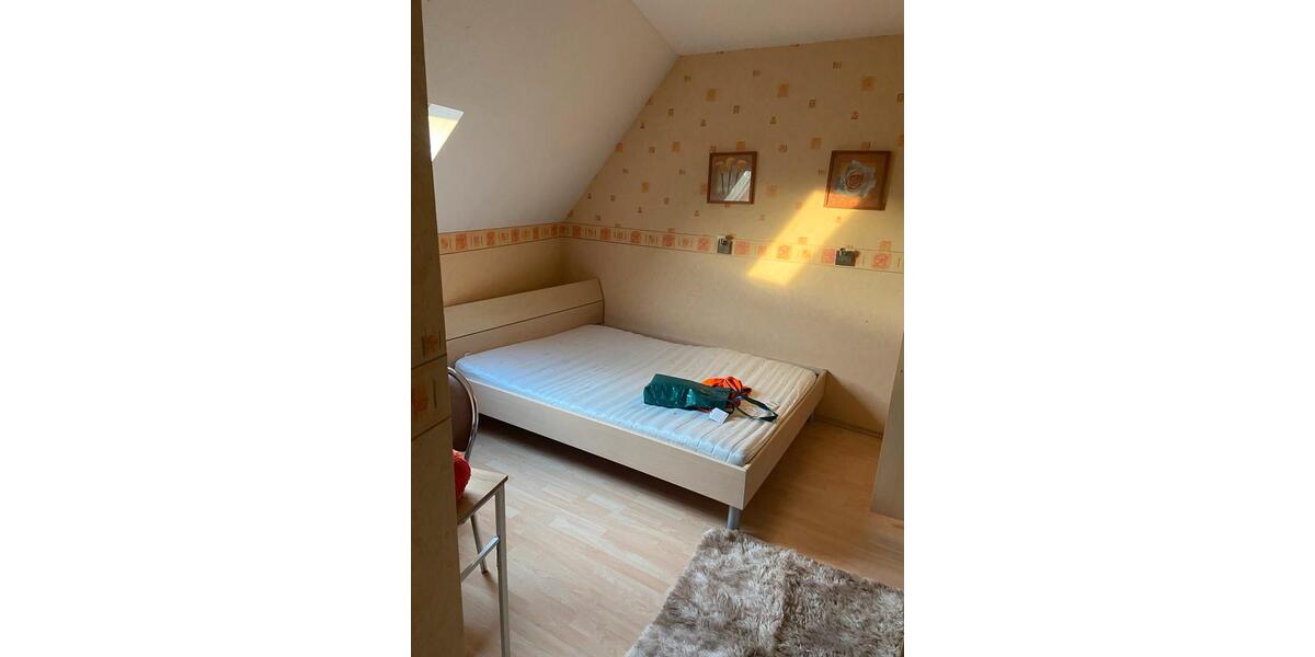 Dachgeschoßwohnung Solingen Mitte - 3 Zimmer, 78 m&sup2;, 135.000&euro; | Angebot:27514310