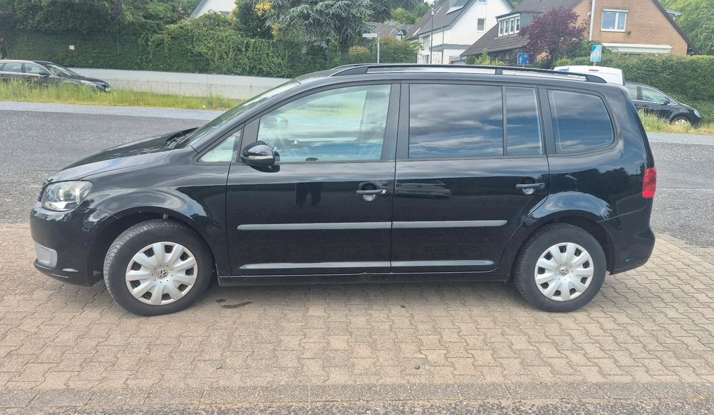 VW Touran 173.300 km 4.500 &euro; Düsseldorf 40627