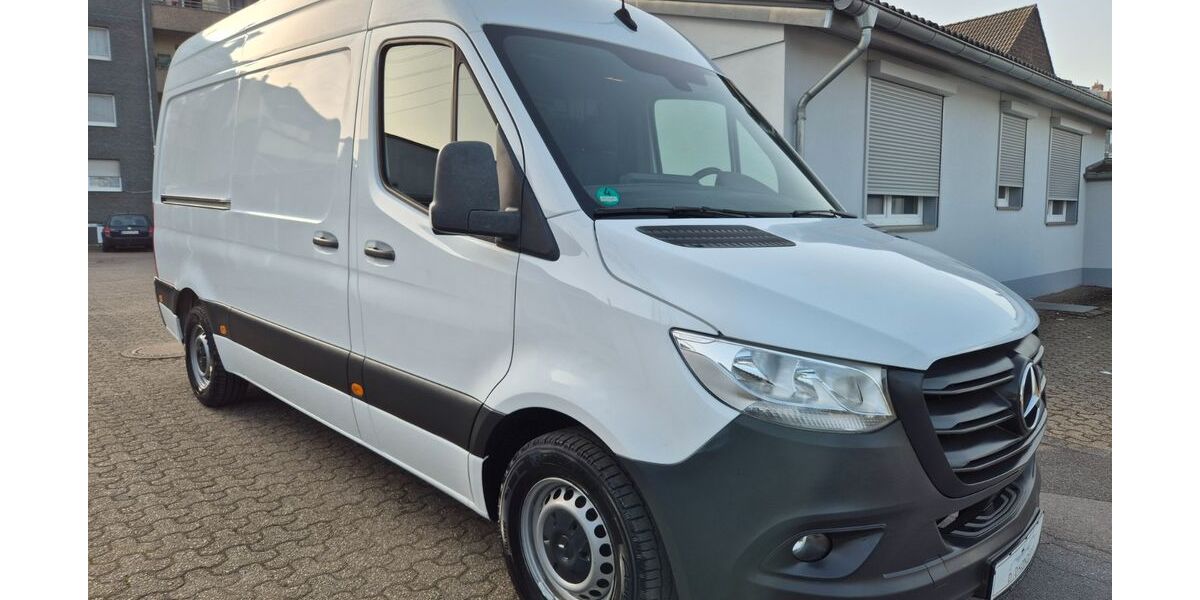 Mercedes-Benz Sprinter 197.000 km 19.500 &euro; Düsseldorf 40591