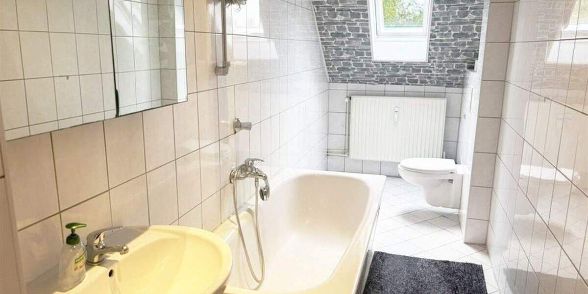 Etagenwohnung Herne Wanne - 4 Zimmer, 100 m&sup2;, 690&euro; | Angebot:25727584