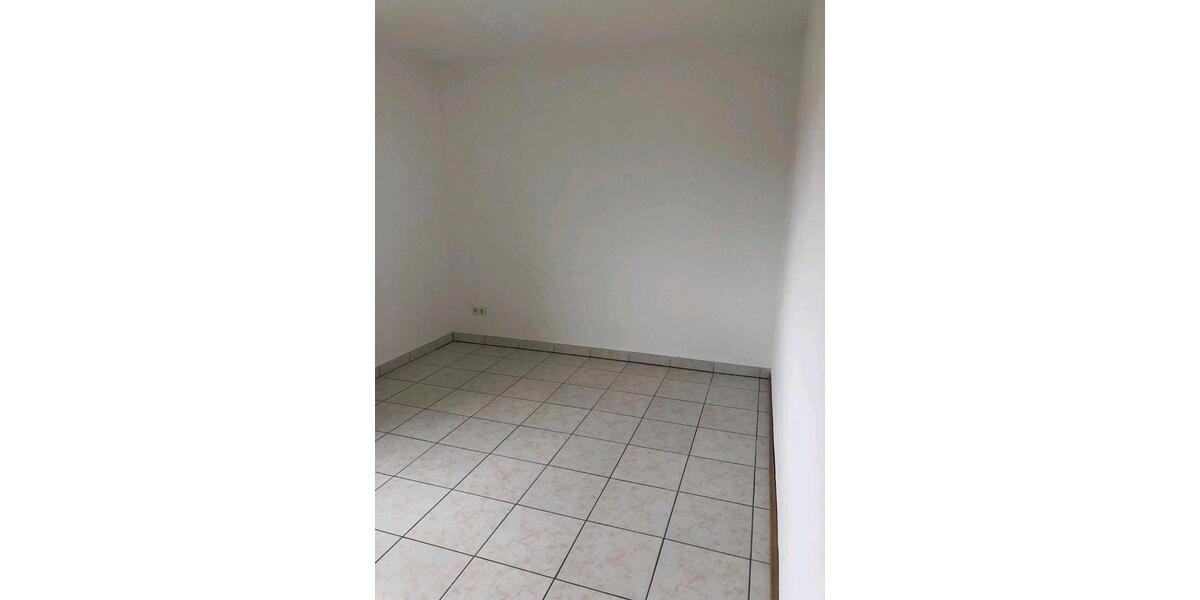 Etagenwohnung Duisburg Hochheide - 3 Zimmer, 75 m&sup2;, 900&euro; | Angebot:26039385