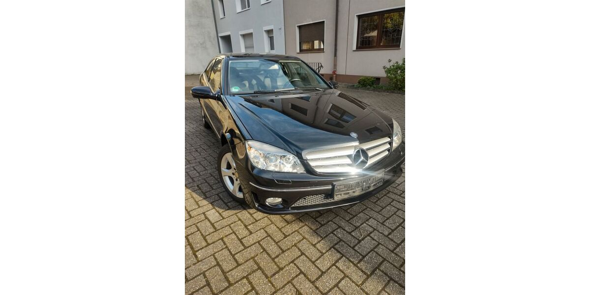 Mercedes-Benz CLC 180 114.599 km 7.200 &euro; Oberhausen 46049