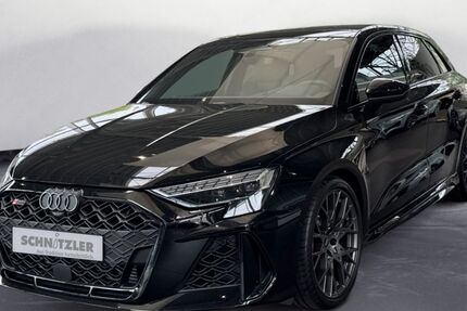 Audi RS3 4.000 km 65.980 &euro; Hilden 40721