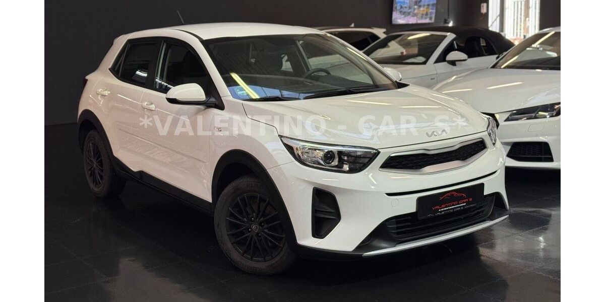 Kia Stonic 47.804 km 13.499 &euro; Radevormwald 42477