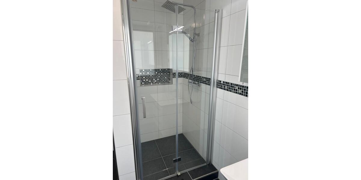 Etagenwohnung Remscheid Gemarkung Bergisch Born - 4 Zimmer, 135 m&sup2;, 1.700&euro; | Angebot:27536393