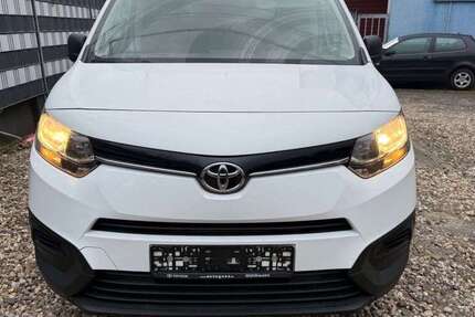 Toyota Proace 121.093 km 11.543 &euro; Essen 45143