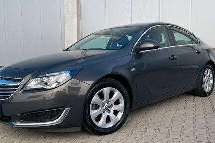Opel Insignia 120.000 km 7.900 &euro; Düsseldorf 40231