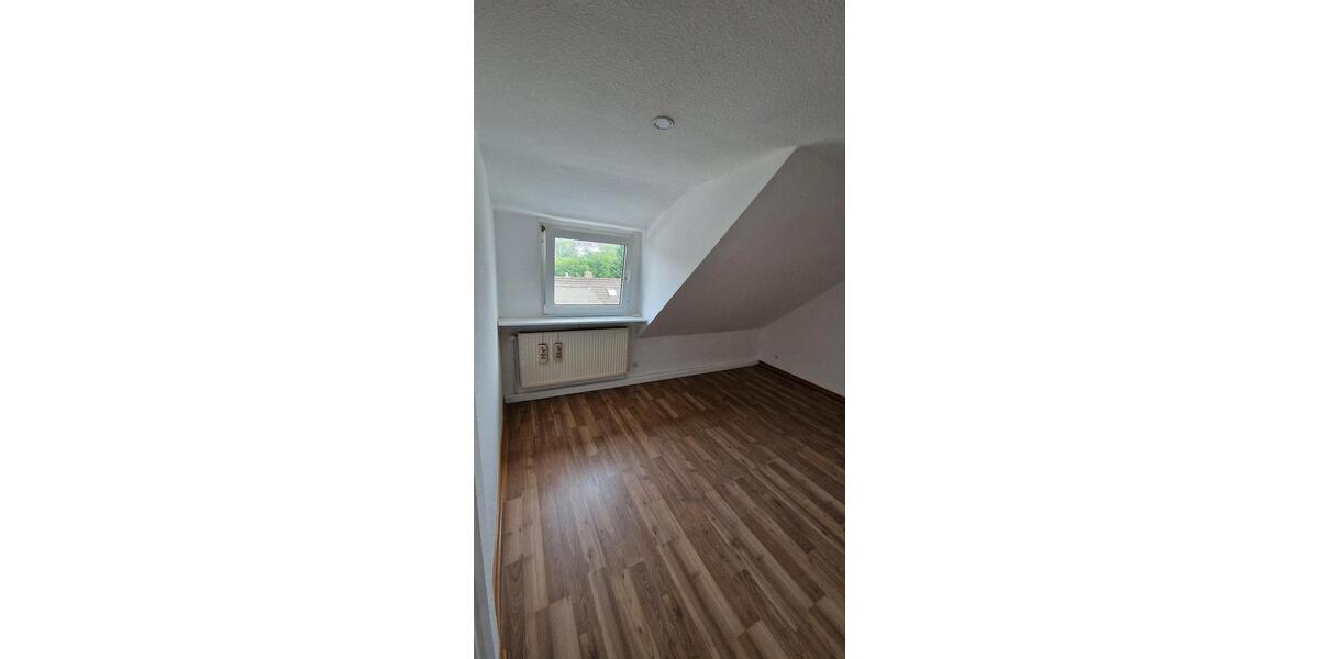 Dachgeschoßwohnung Remscheid Lüttringhausen - 3 Zimmer, 60 m&sup2;, 550&euro; | Angebot:27572028