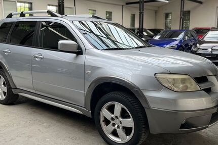 Mitsubishi Outlander 113.000 km 3.870 &euro; Velbert 42551