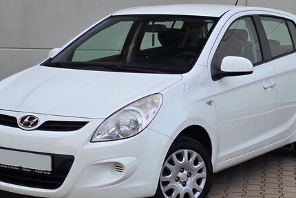 Hyundai i20 90.000 km 5.100 &euro; Gevelsberg 58285