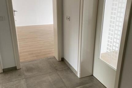 Wohnung Wuppertal Unterbarmen - 3 Zimmer, 99 m&sup2;, 1.350&euro; | Angebot:25956674