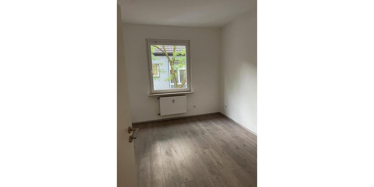 Etagenwohnung Oberhausen - 2 Zimmer, 55 m&sup2;, 490&euro; | Angebot:25369338