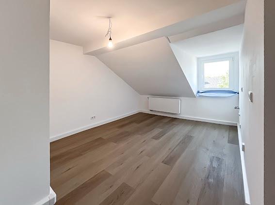 Dachgeschoßwohnung Bochum Wiemelhausen - 2.5 Zimmer, 69 m&sup2;, 897&euro; | Angebot:27572063