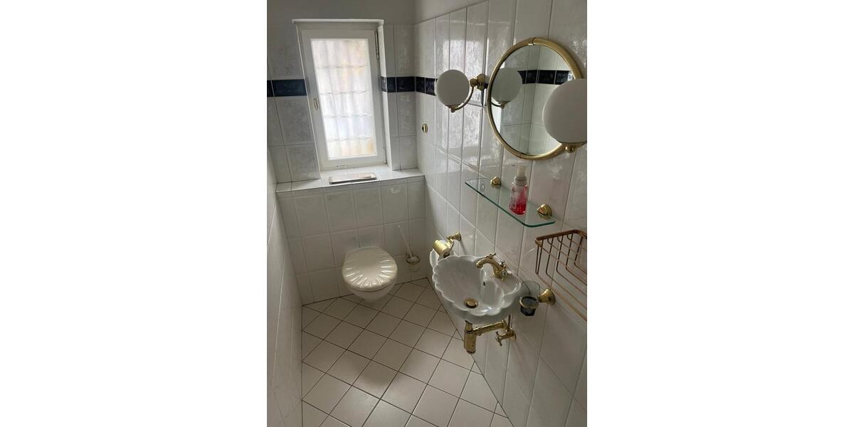 Erdgeschoßwohnung Remscheid - 3 Zimmer, 175 m&sup2;, 1.180&euro; | Angebot:24373427