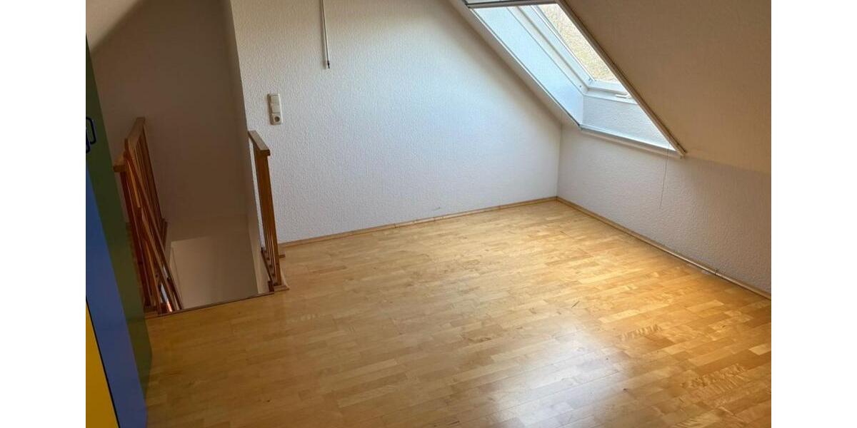Etagenwohnung Duisburg Walsum - 5 Zimmer, 125 m&sup2;, 1.430&euro; | Angebot:25891647