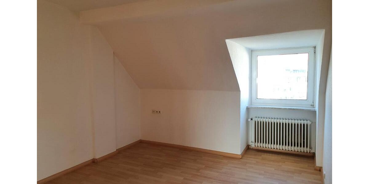 Dachgeschoßwohnung Essen Huttrop - 3 Zimmer, 76 m&sup2;, 119.000&euro; | Angebot:26819341