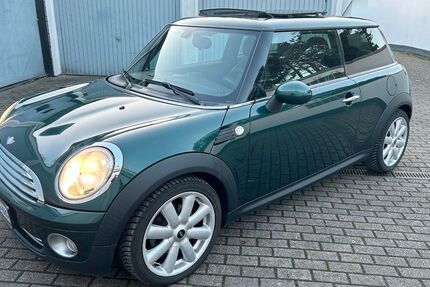 Mini Cooper 151.400 km 5.600 &euro; Oberhausen 46047