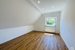 Einfamilienhaus mit 5 Zimmern und 2 Bädern, großem Garten ideal für Familien. Komplett saniert! - Einfamilienhaus Düsseldorf / Rath Rath | Angebot:27190569