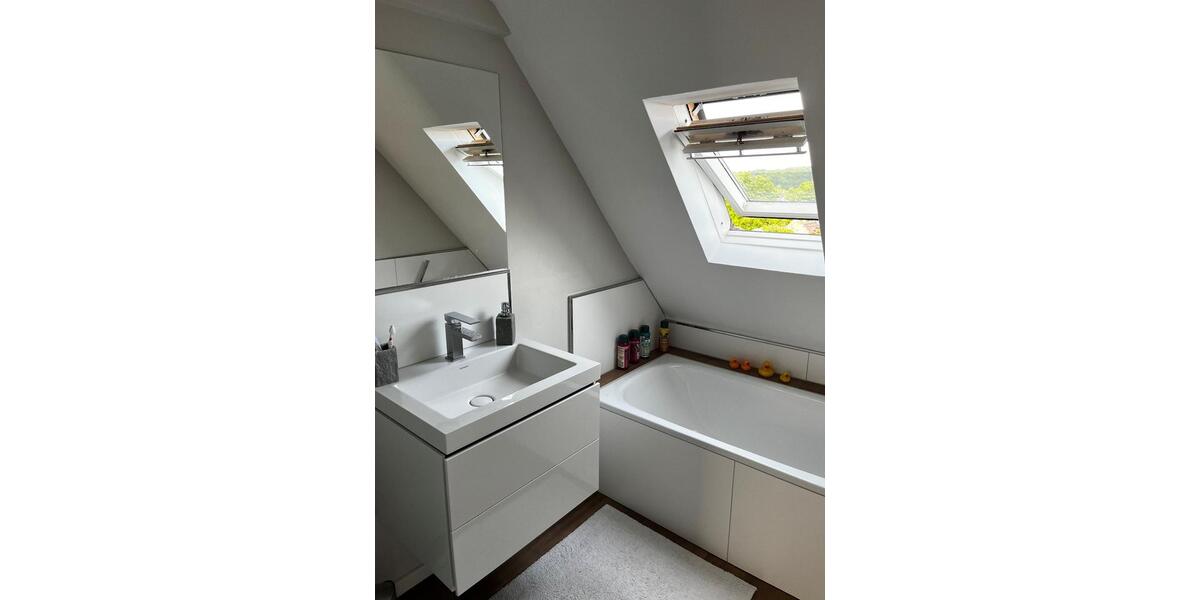 Dachgeschoßwohnung Düsseldorf Stadtbezirk 7 - 4 Zimmer, 139 m&sup2;, 650.000&euro; | Angebot:26819157