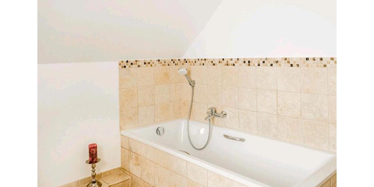 Dachgeschoßwohnung Remscheid Lüttringhausen - 2 Zimmer, 54 m&sup2;, 990&euro; | Angebot:25307115