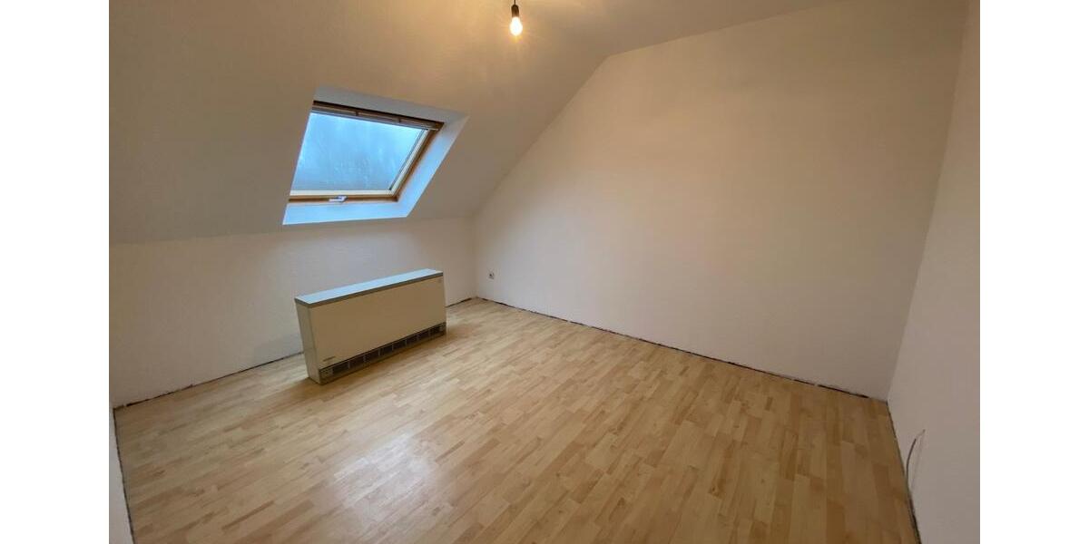 Dachgeschoßwohnung Gelsenkirchen Rotthausen - 3.5 Zimmer, 72 m&sup2;, 434&euro; | Angebot:25852225