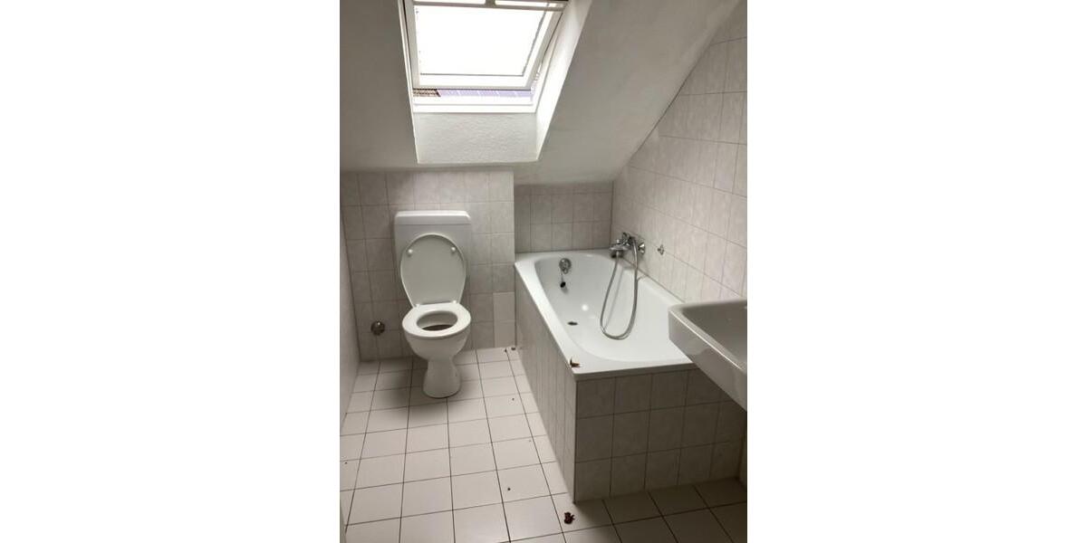 Dachgeschoßwohnung Essen Stadtbezirk IV - 3 Zimmer, 52 m&sup2;, 523&euro; | Angebot:22955580