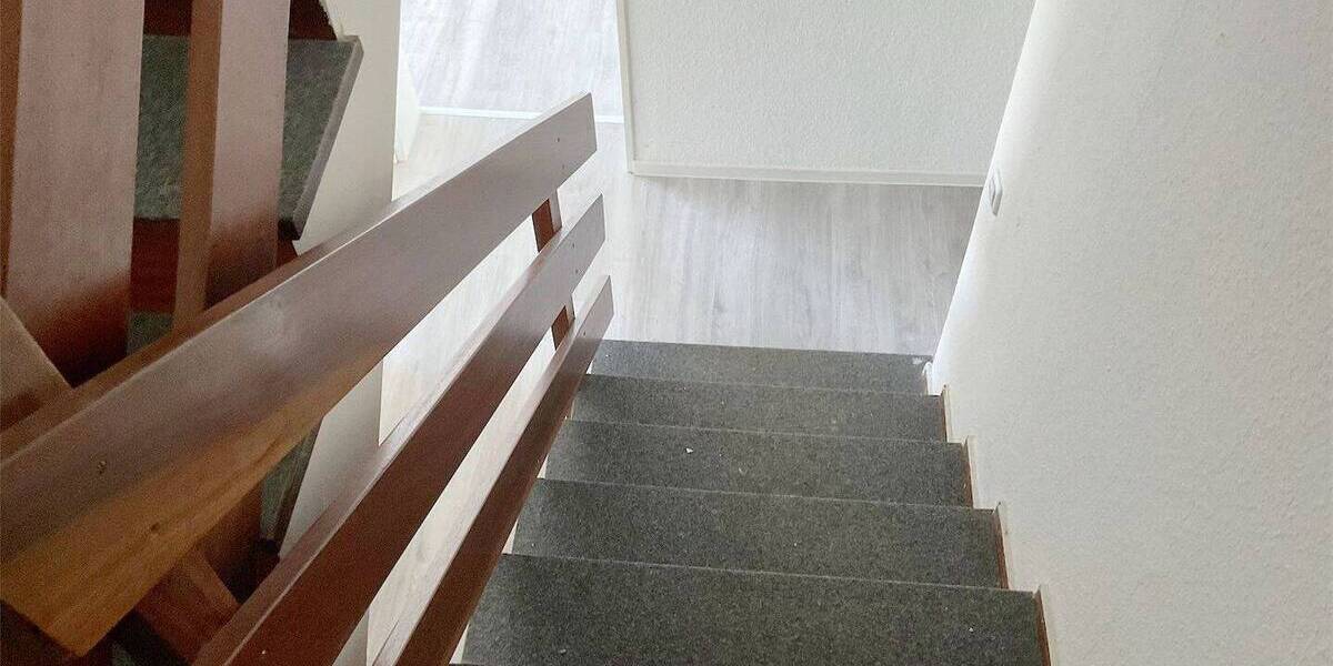 Etagenwohnung Bochum Querenburg - 5 Zimmer, 125 m&sup2;, 990&euro; | Angebot:26627294